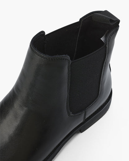 V Chelsea Boots